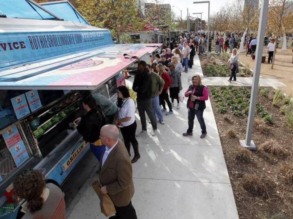 Dishcrawl presents Klyde Warren Park Truckcrawl