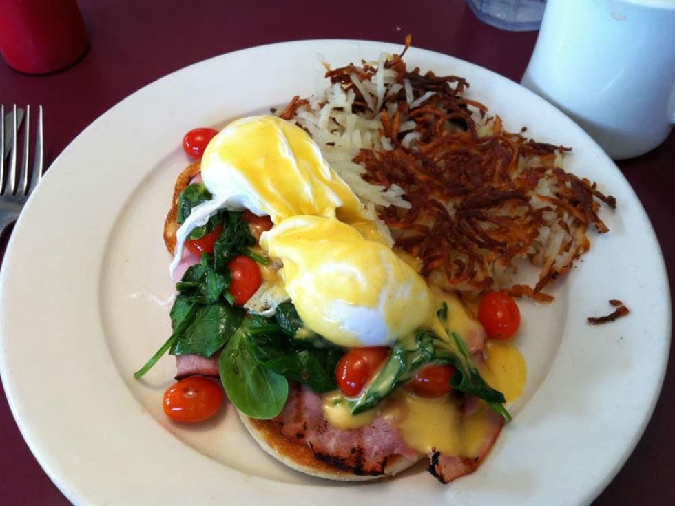 Dream Cafe, benedict