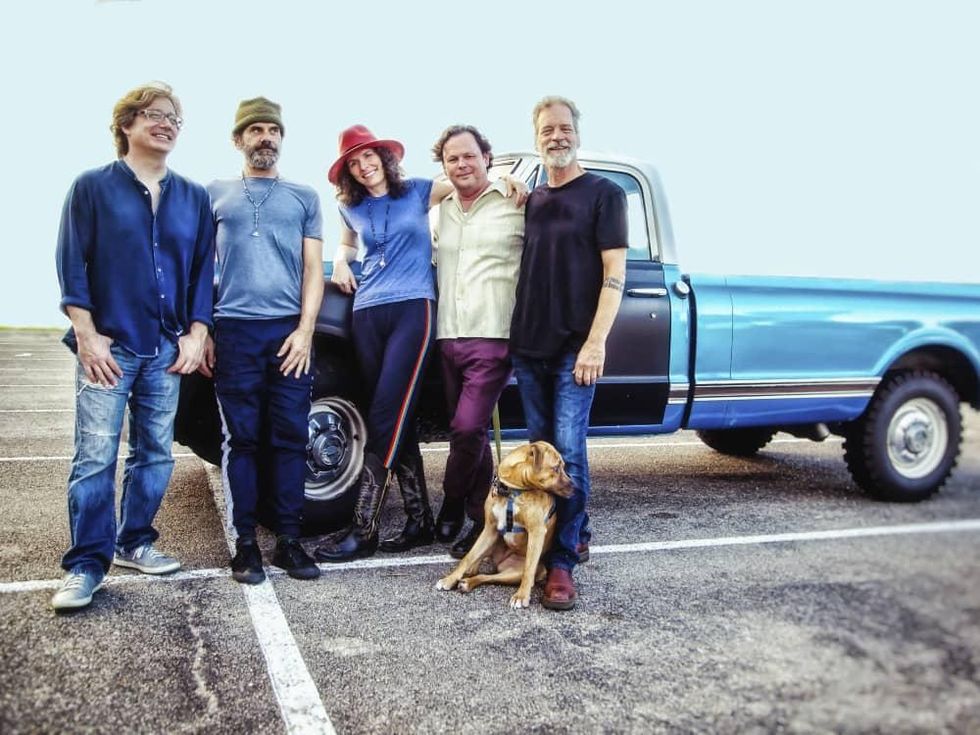 Edie Brickell & New Bohemians