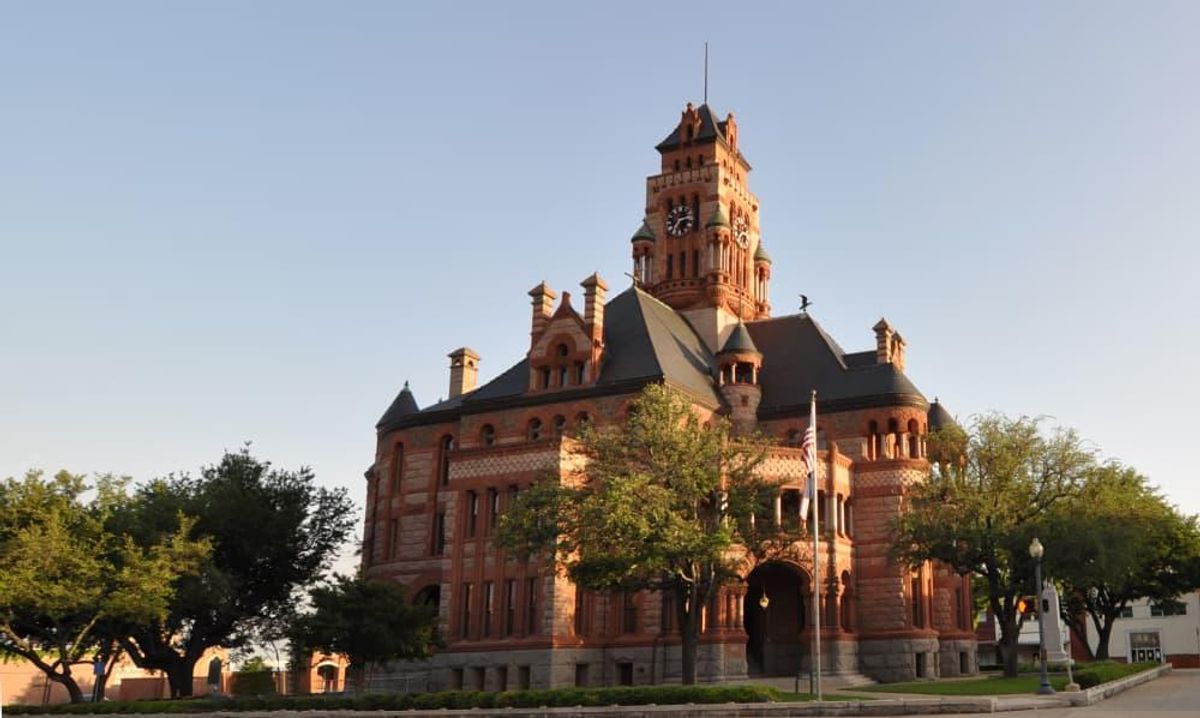 Waxahachies Legendary Ellis County Courthouse Is The Most Photographed