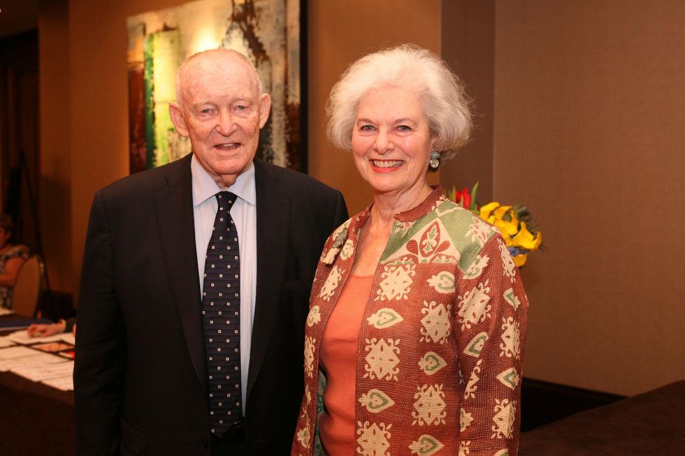 Elvis Mason, Joan Mason