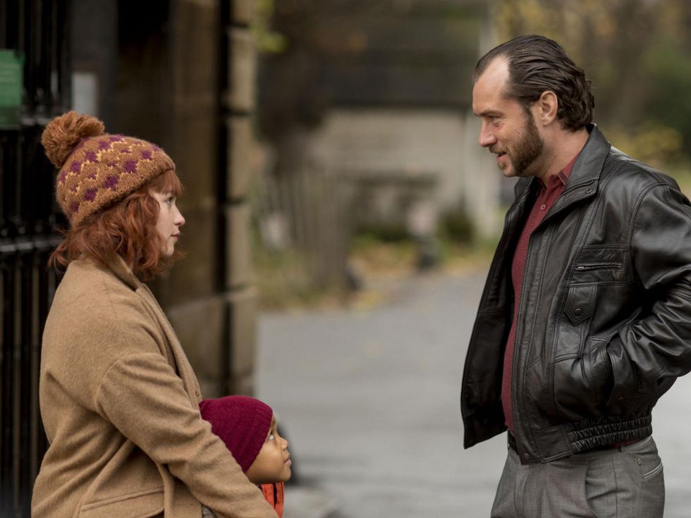 Emilia Clarke and Jude Law in Dom Hemingway