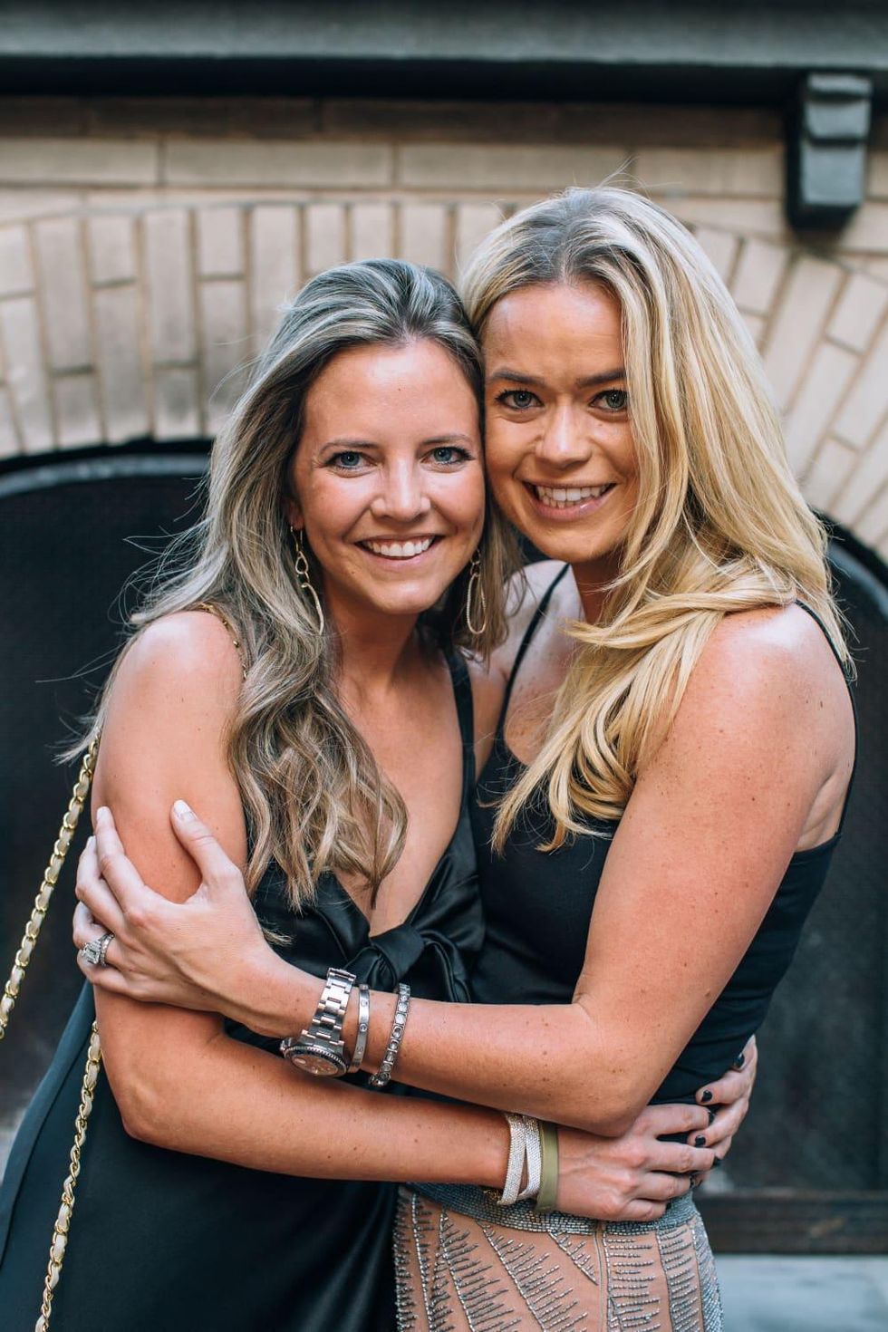 Emma Miller, Amanda Pickering