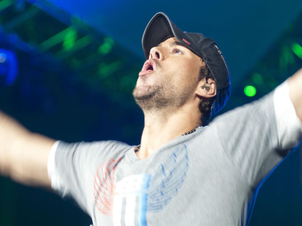 Enrique arms up