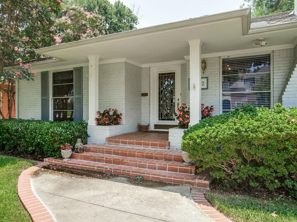 Exterior of 6522 Park Ln. in Dallas