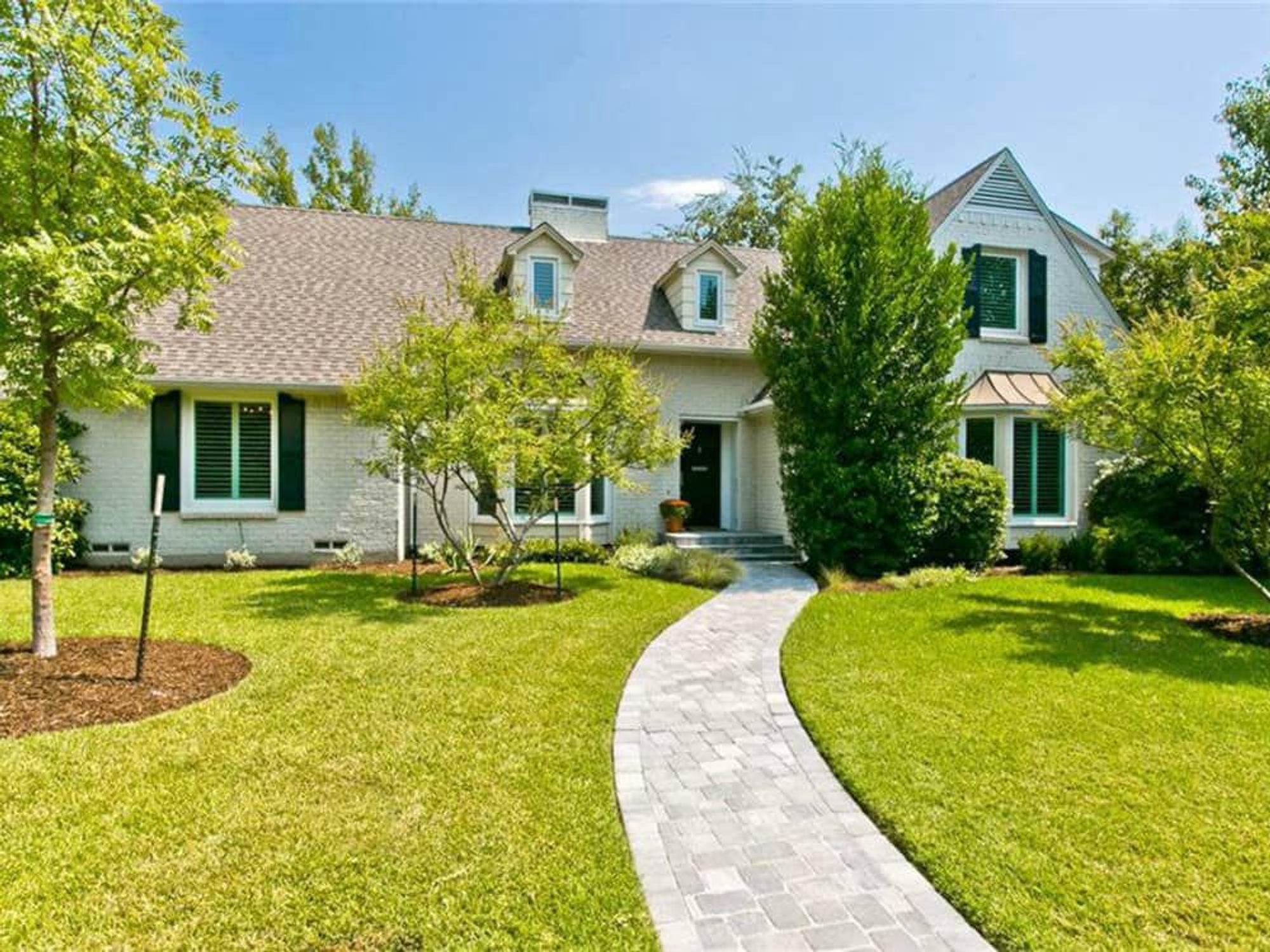 Exterior of 9722 Boedecker in Dallas