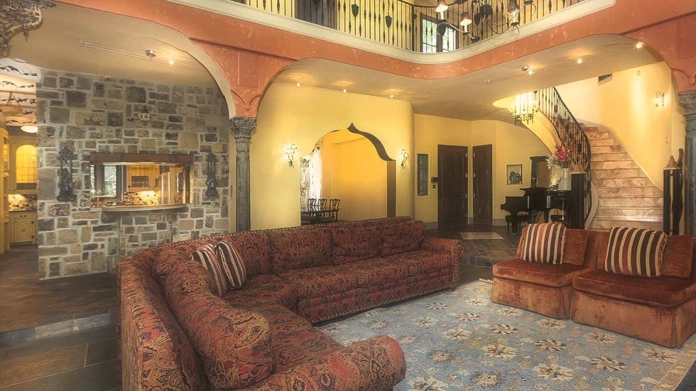 Lululemon drama, Larry Brown and doughnuts: Don't miss this edition of hot stories