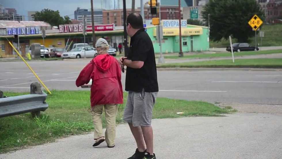 Starbucks Frappuccino fight, Applebee's NYE party and more links we love