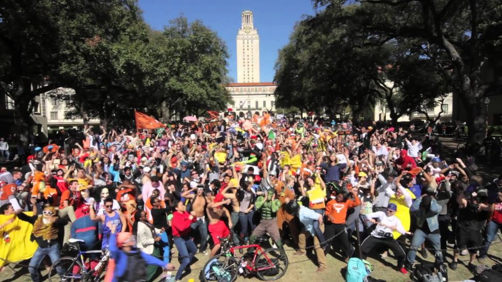 UT students take the Harlem Shake to a whole 'nother level with campus performance