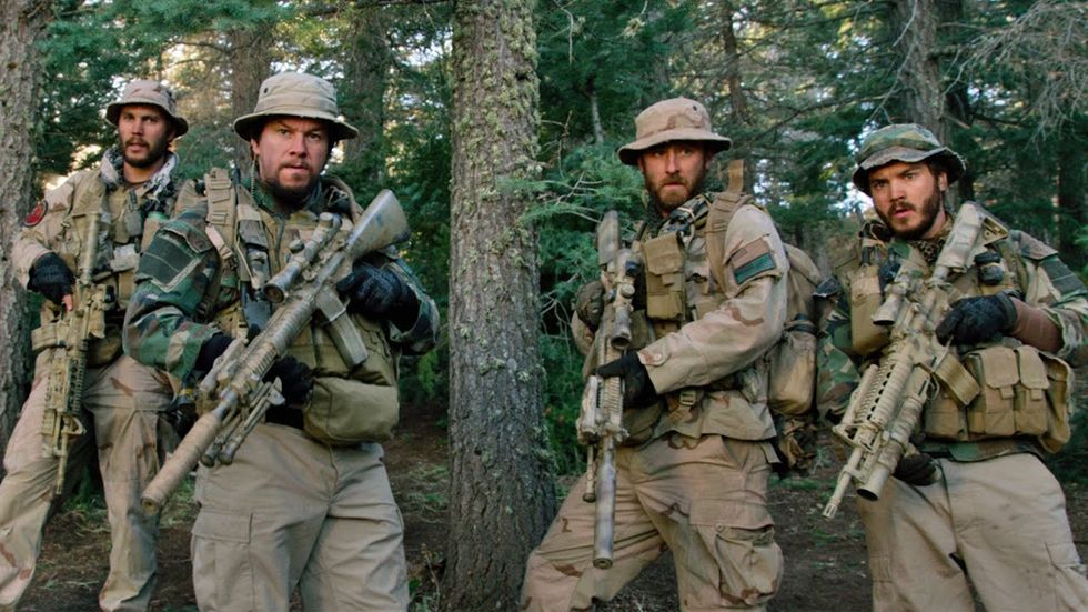 Lone Survivor pays brutal tribute to fallen soldiers, but fails in storytelling