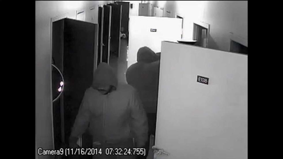 Thieves caught on camera burglarizing 155 storage units in Oak Cliff