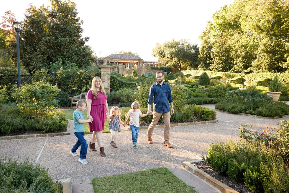Family at Fort Worth Botanic Garden