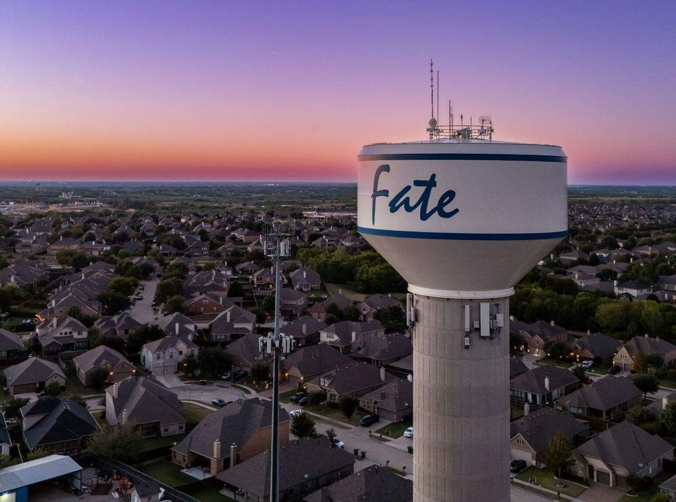 Fate, Dallas suburb