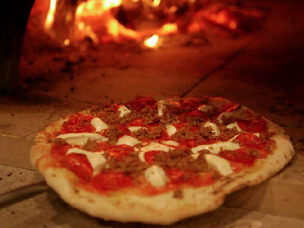 Five Creeks Tavern pizza