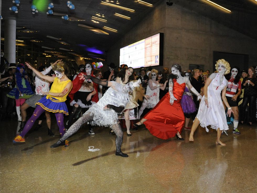 flash mob, bone bash