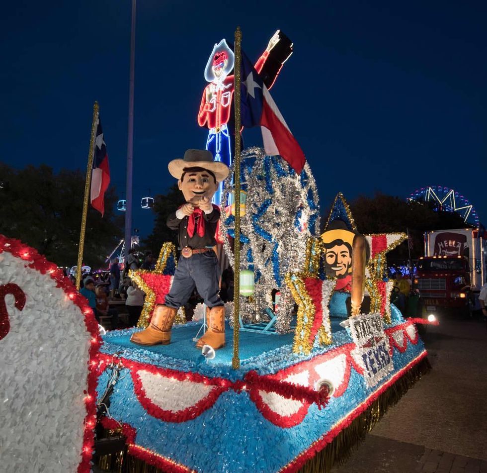 Float in the Starlight Parade
