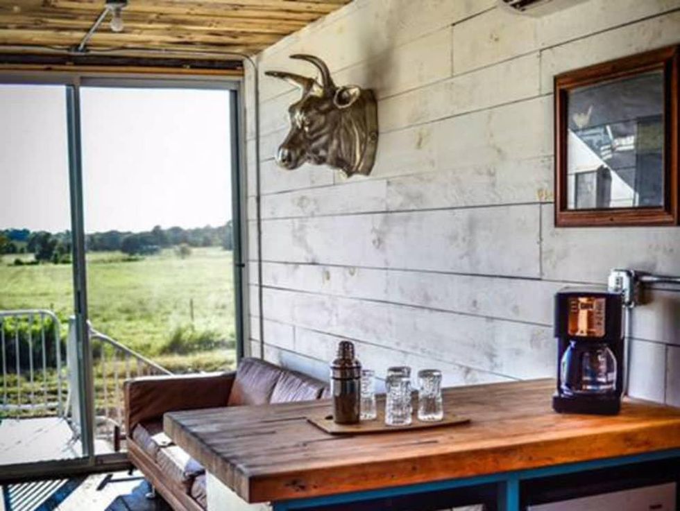 FlopHouze Round Top shipping container