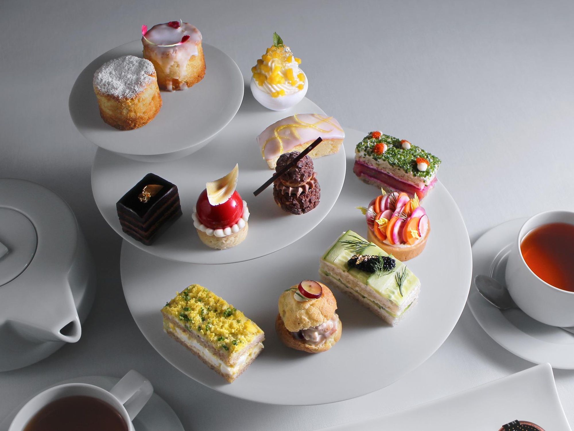 Four Seasons holiday tea