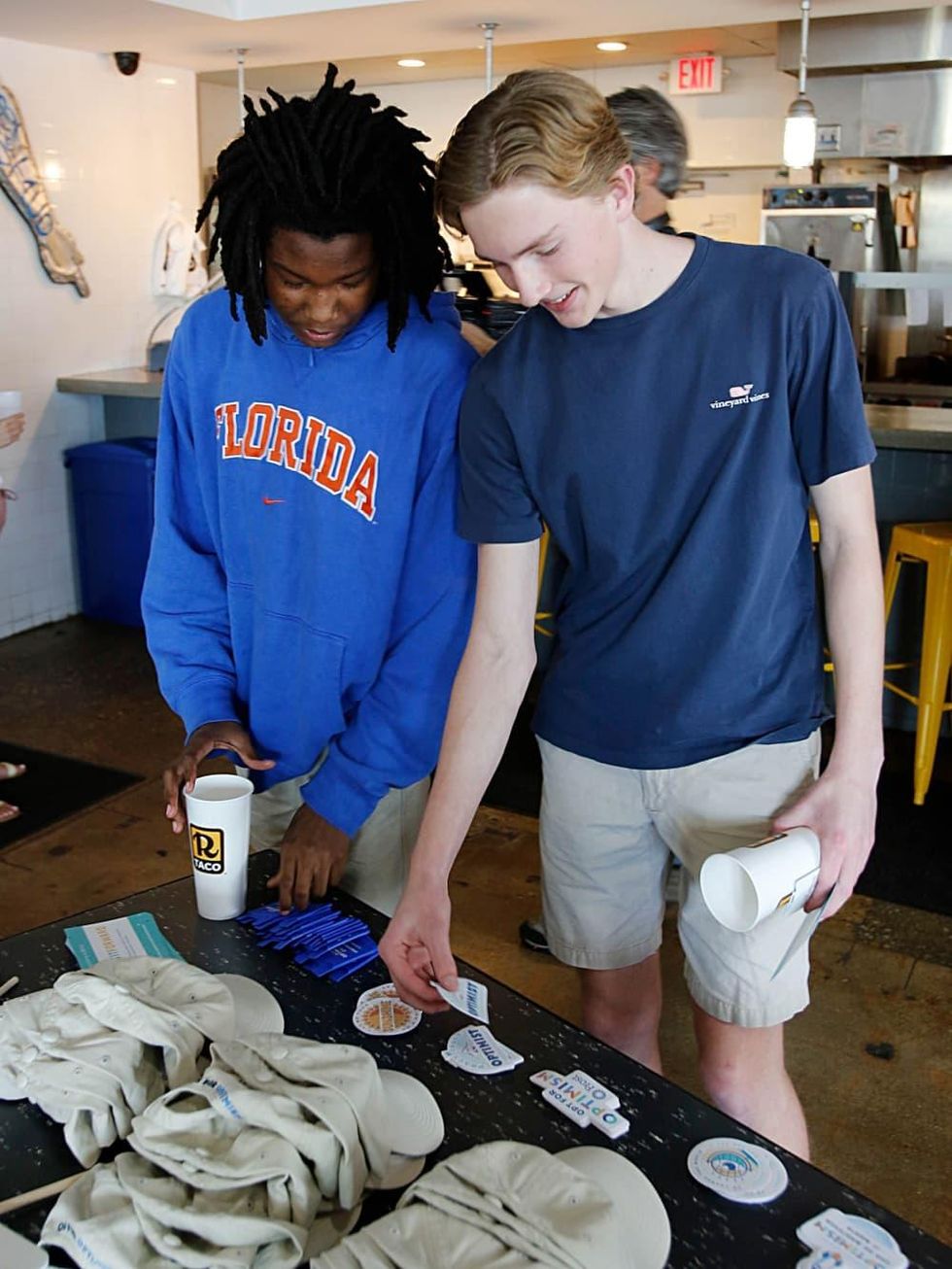 Frost popup Rusty Taco, Tyrone Treadwell, Bobby Baham