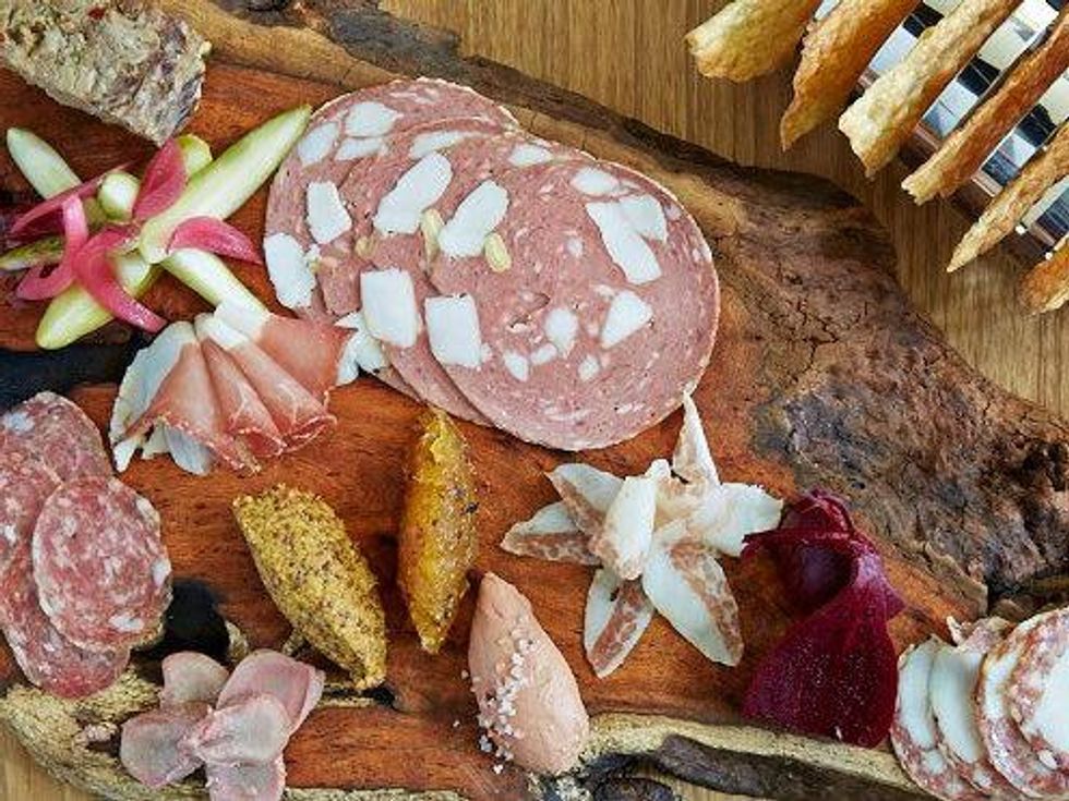 FT33 charcuterie board