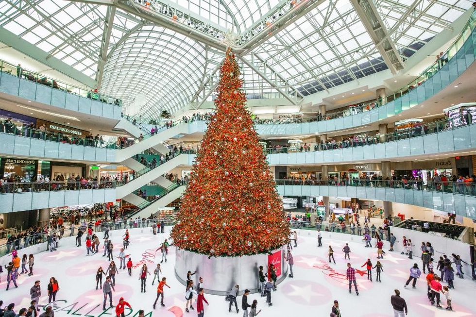 Galleria Dallas Christmas tree ice rink