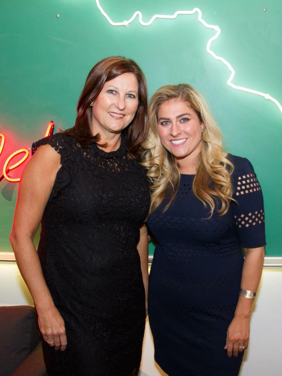 Gay Donnell, Kirsten Swanson