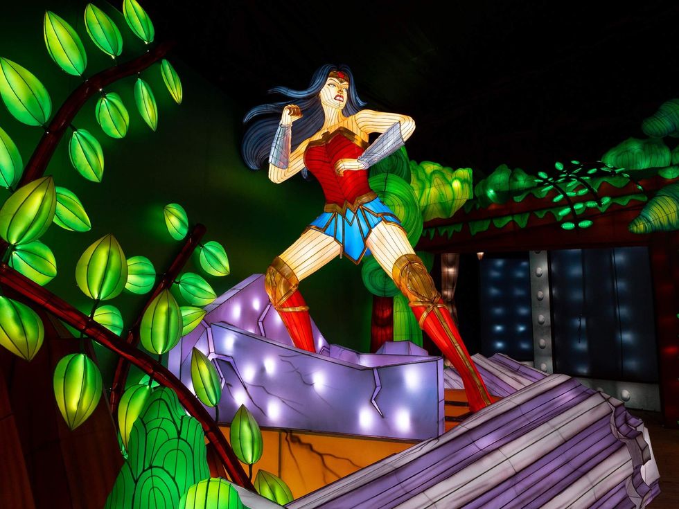 Gaylord Texan Hotel presents Universe of Light featuring DC