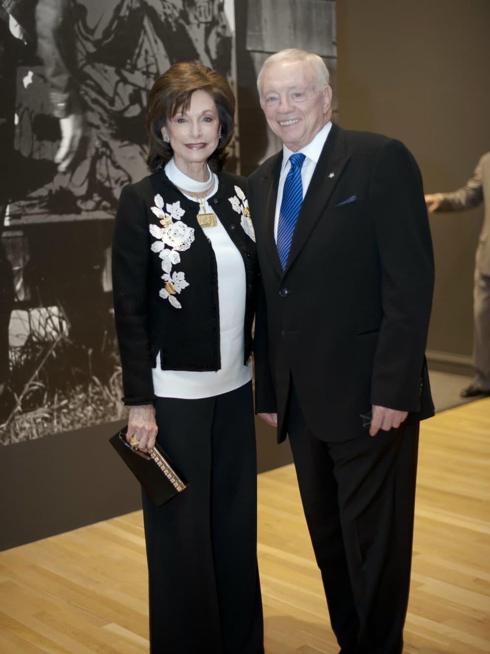 Gene Jones, Jerry Jones