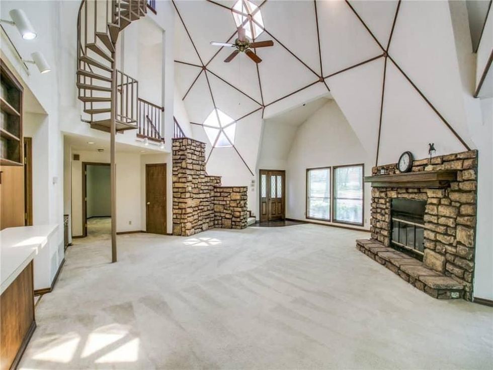 Geodesic dome house, 2056 Kimball, Southlake