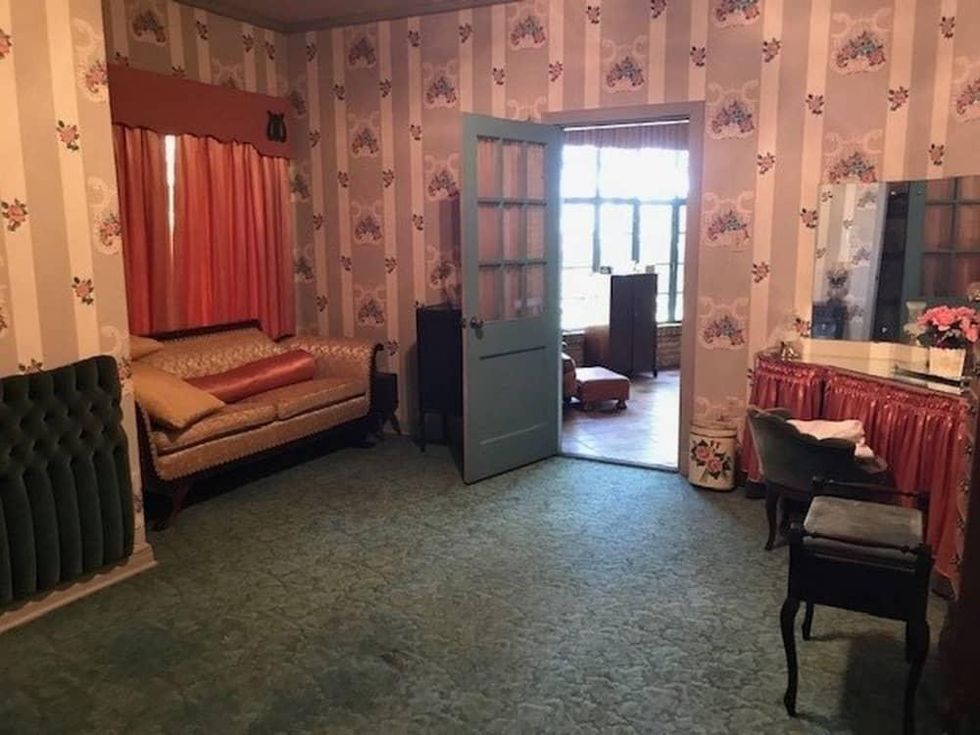 Gladewater round house