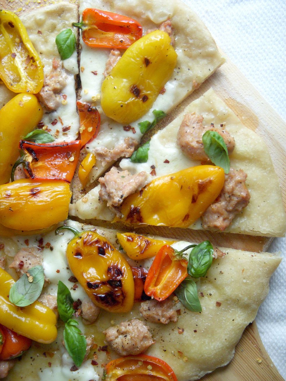 grilled turkey sausage pizza, caroline wright, 20 minute 20 dollar meals,