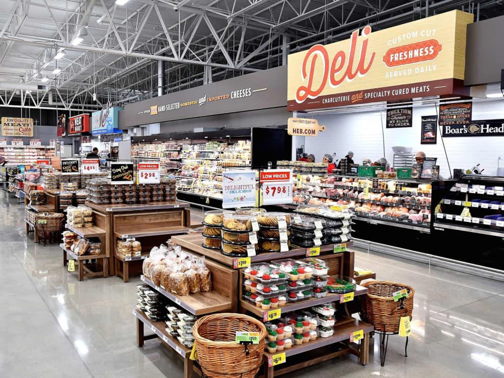 H-E-B MacGregor Market