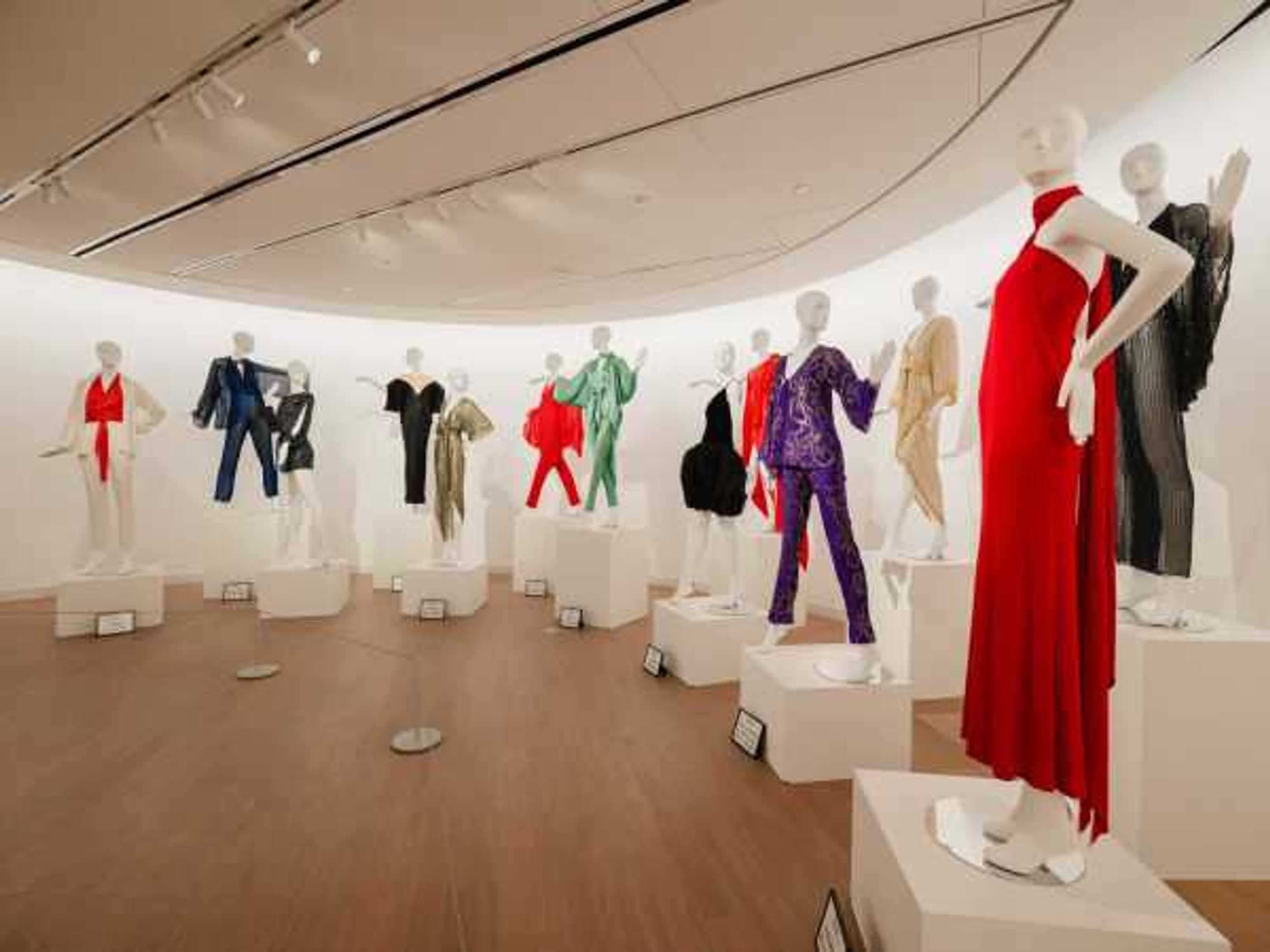 Halston: Inventing American Fashion exhibit Ellen Noël Art Museum