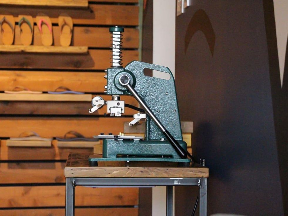 Hari Mari monogram machine