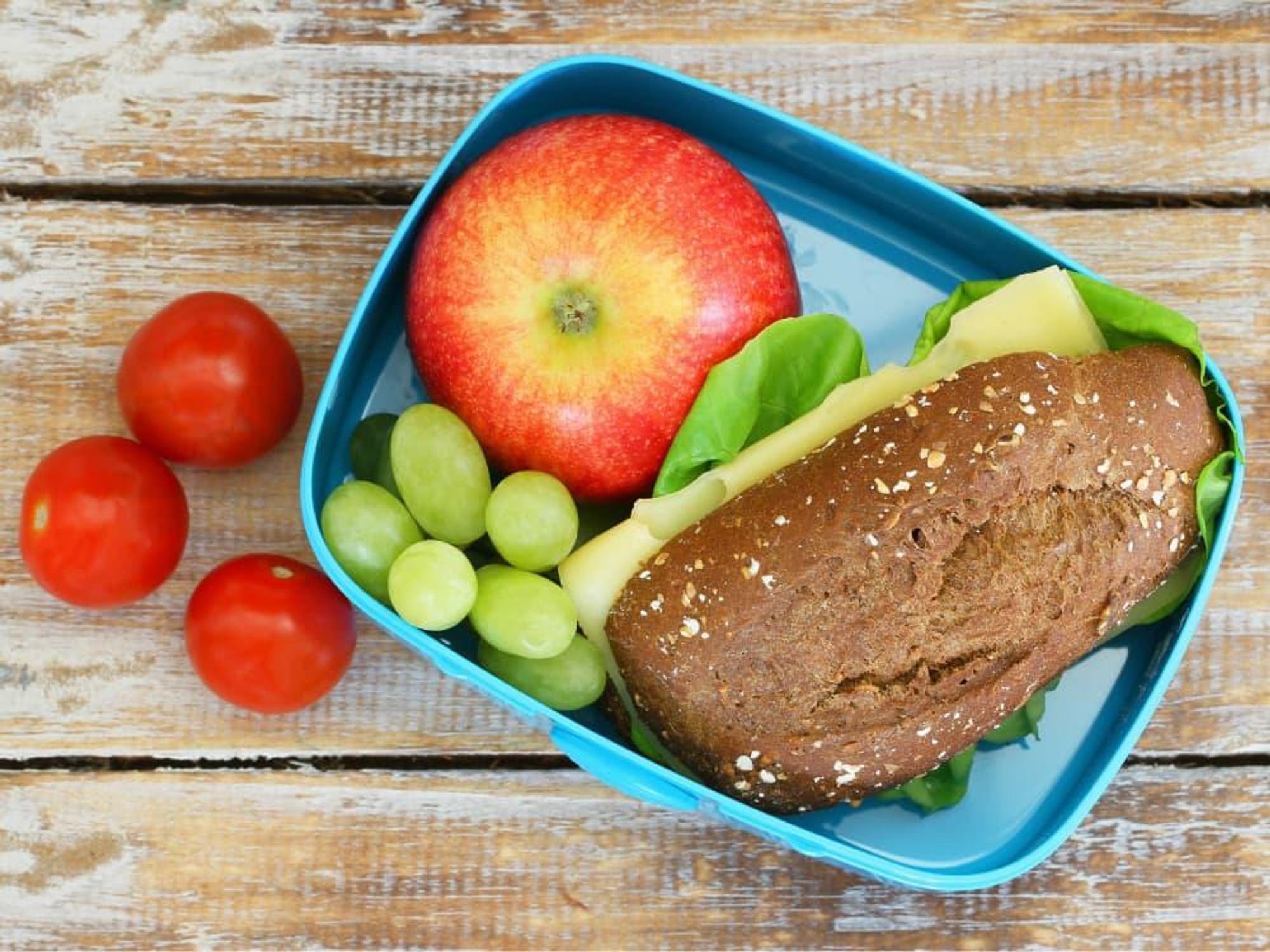 Healthy lunch of sandwich and fruit