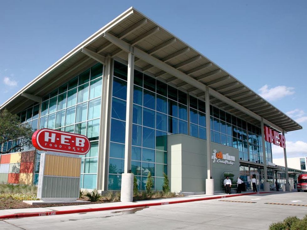 HEB Buffalo Market exterior side