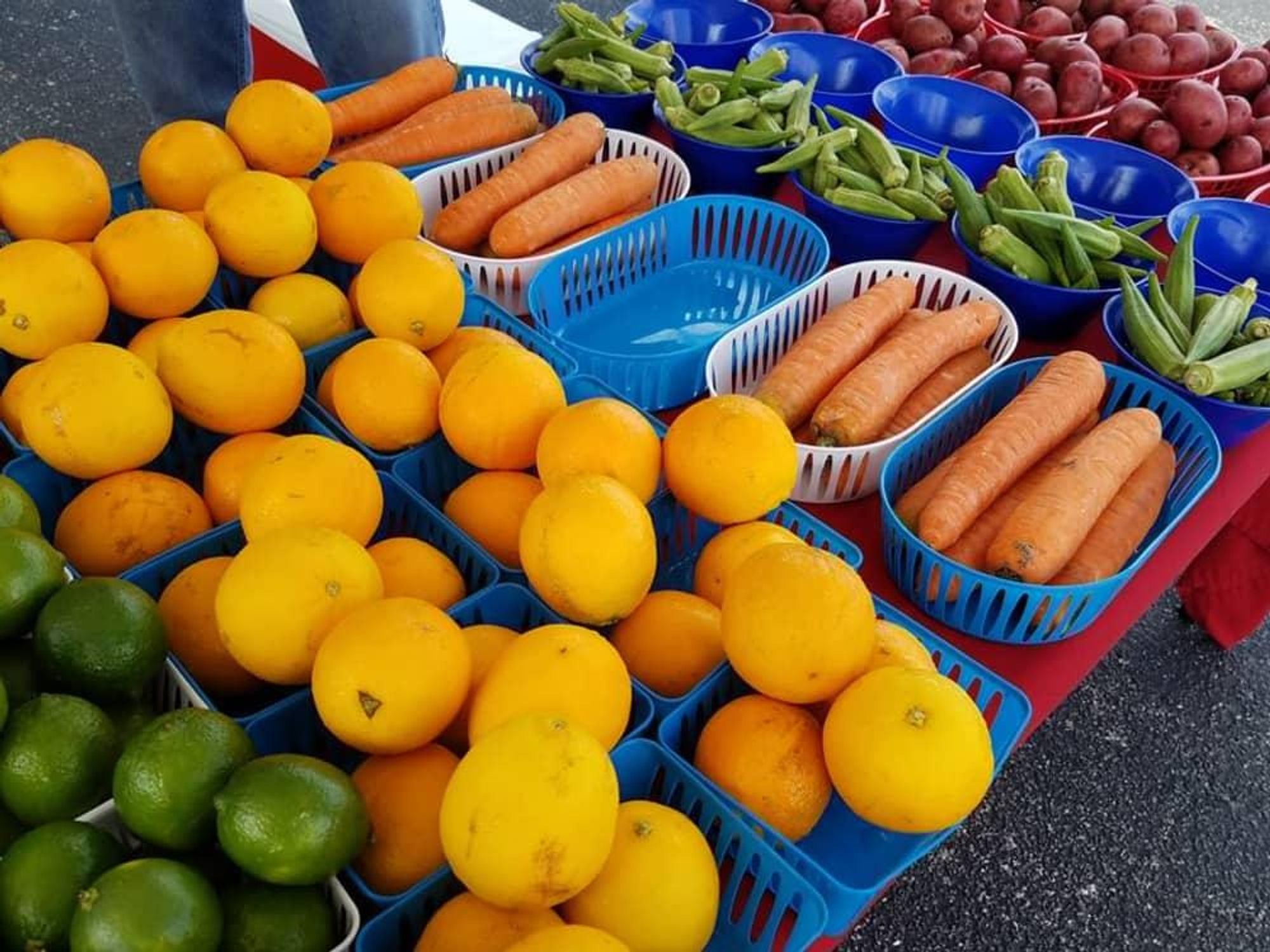 Highland Park San Antonio farmers market produce