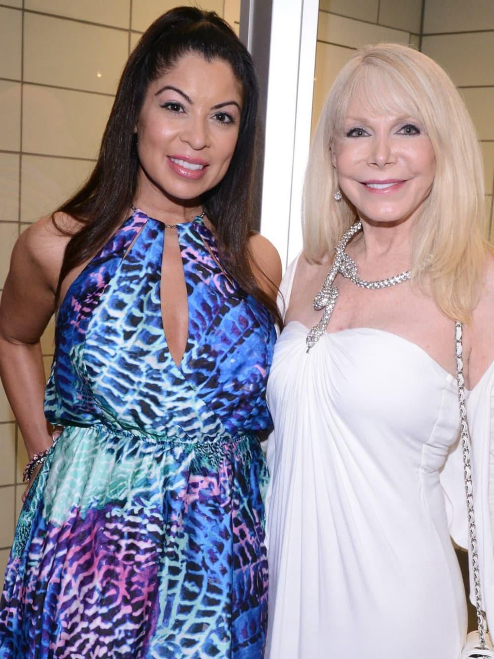 Hillary Razo, Tricia Sims