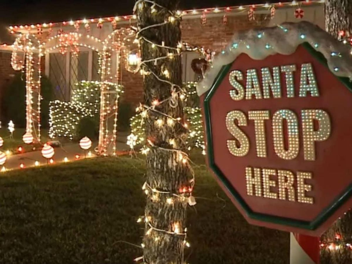 Christmas lights in the Interlochen neighborhood, Arlington