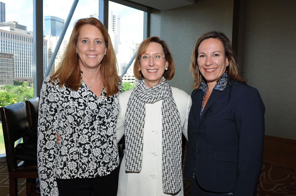 Holly Reed, Roslyn Dawson Thompson, Laura McNeil at Dallas Women's Foundation Dinner