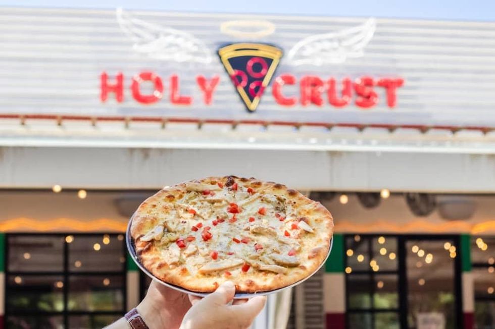 Holy crust pizza