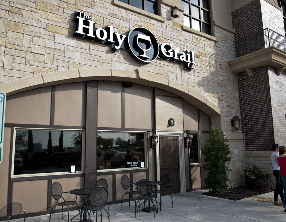 Holy Grail Pub, Plano