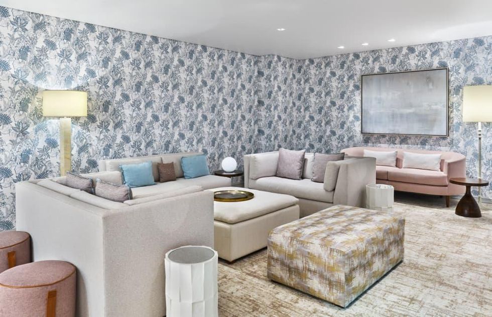 Hotel Crescent Court spa lounge