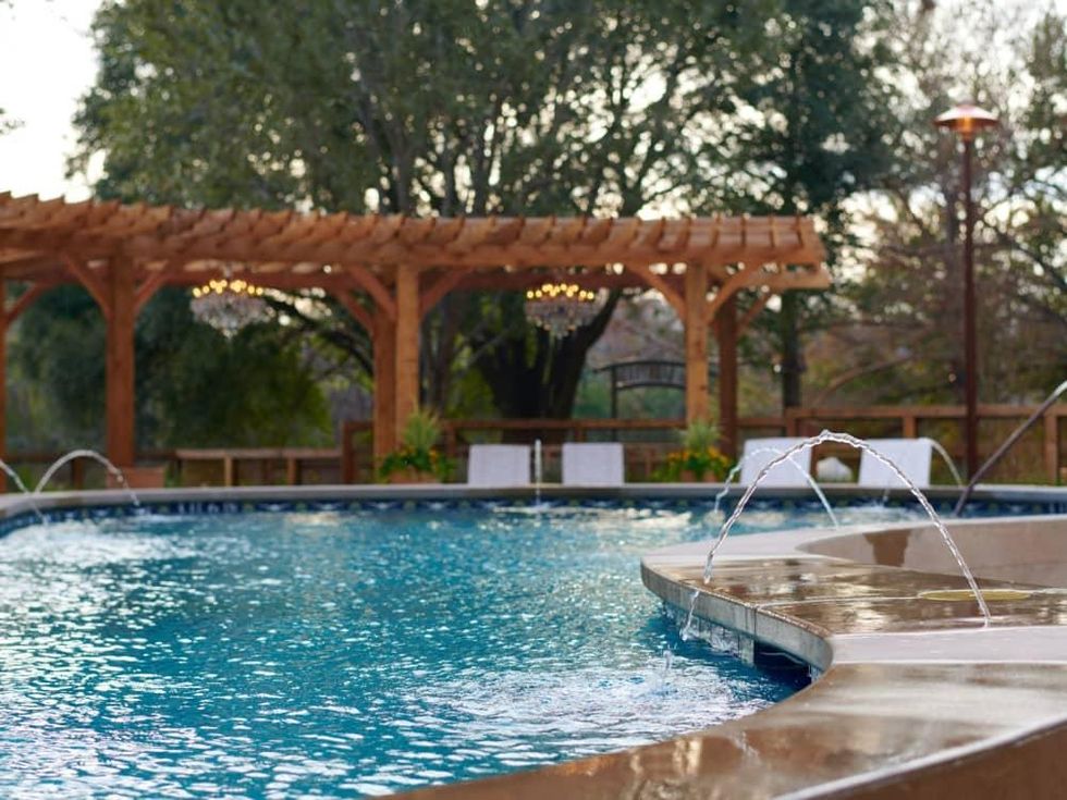 Hotel Drover backyard pool