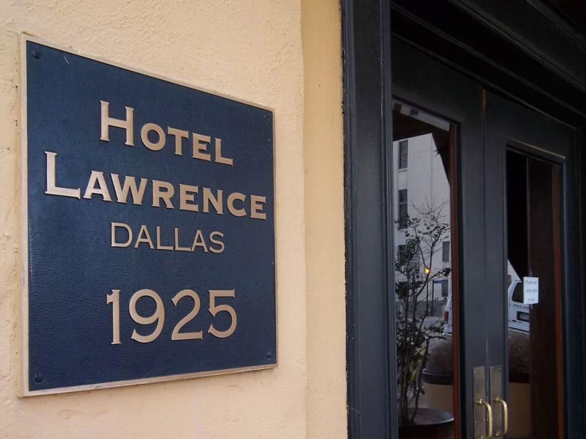 Hotel Lawrence, downtown Dallas