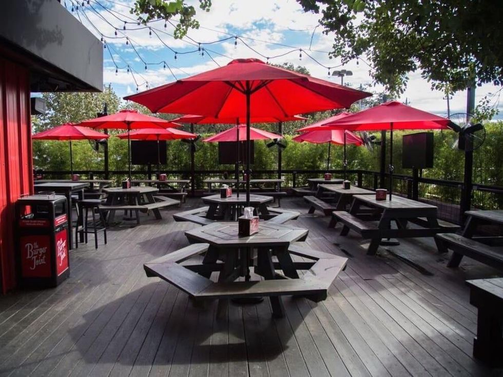 Houston, Burger Joint, April 2016, patio