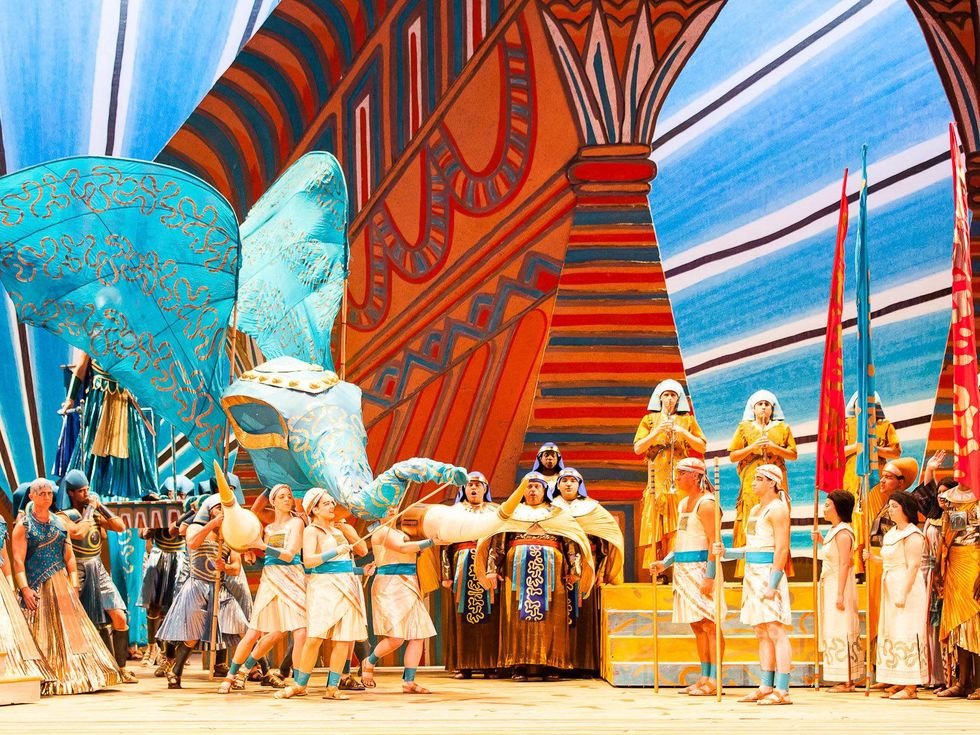 Houston Grand Opera Verdi's Aida with HGO chorus and supers