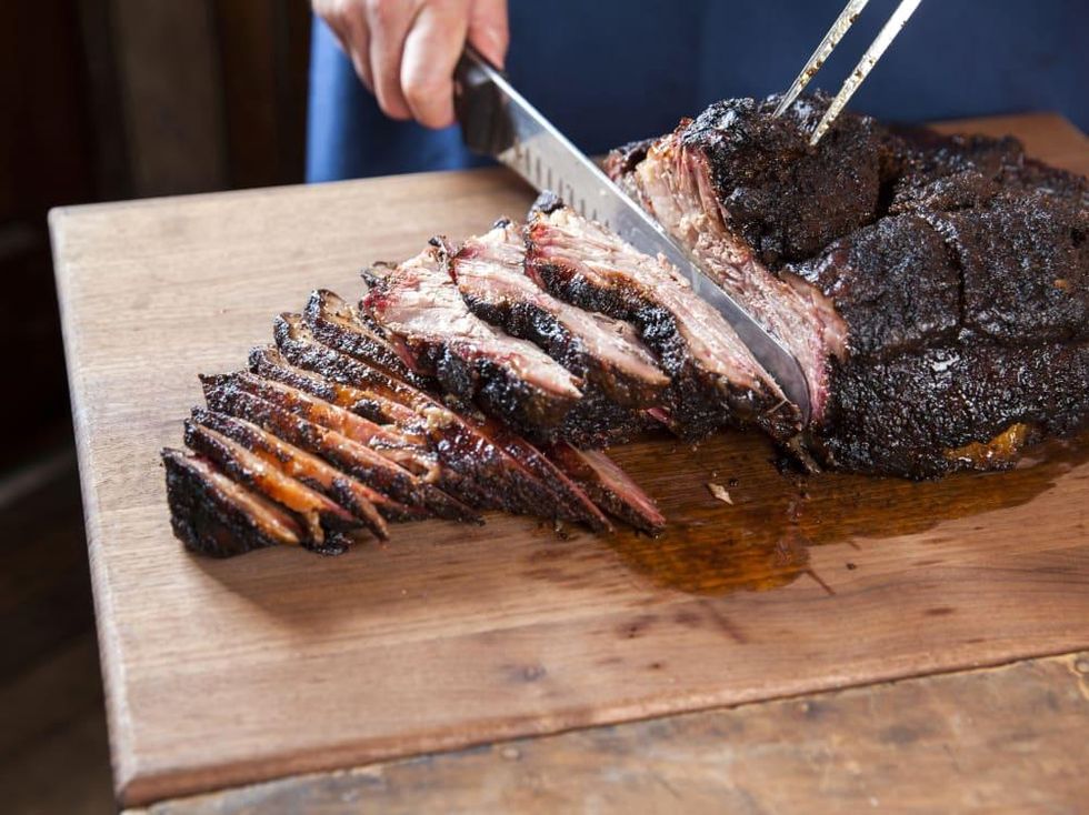 Houston, Pappas Bar-B-Q, October 2017, Slicing brisket