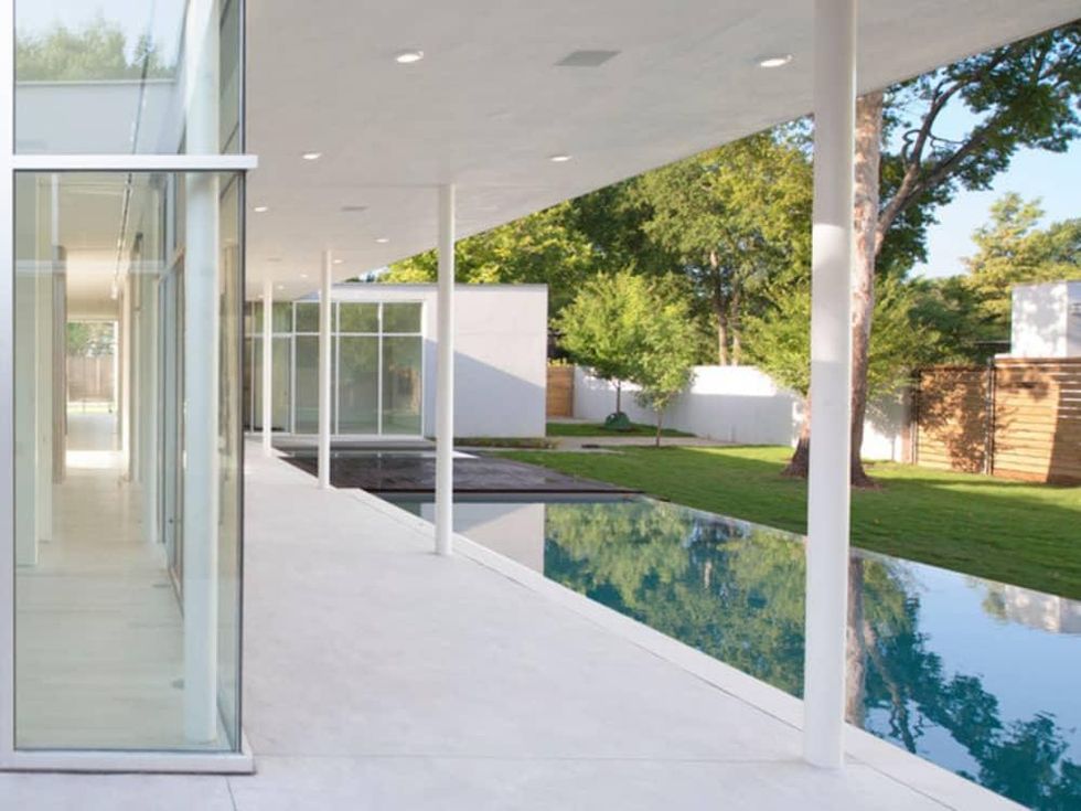 Houzz Dallas house home modern minimalism June 2016 backyard pool