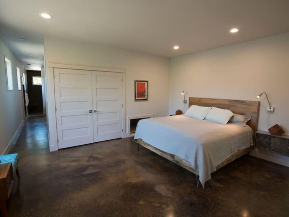 Houzz, Lake Hawkins house